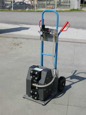 Air operated diaphragm pump on trolley - PTFE conductible ATEX - Pompe pneumatique à membranes montée sur diable - Pompe en Téflon pure chargé carbone (ATEX)