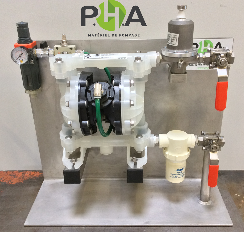 Pump with filter and regulator - Pompe Husky sur support équerre